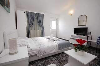 Апартаменты Apartments Kruna Jovanović Сутоморе Апартаменты с балконом-3